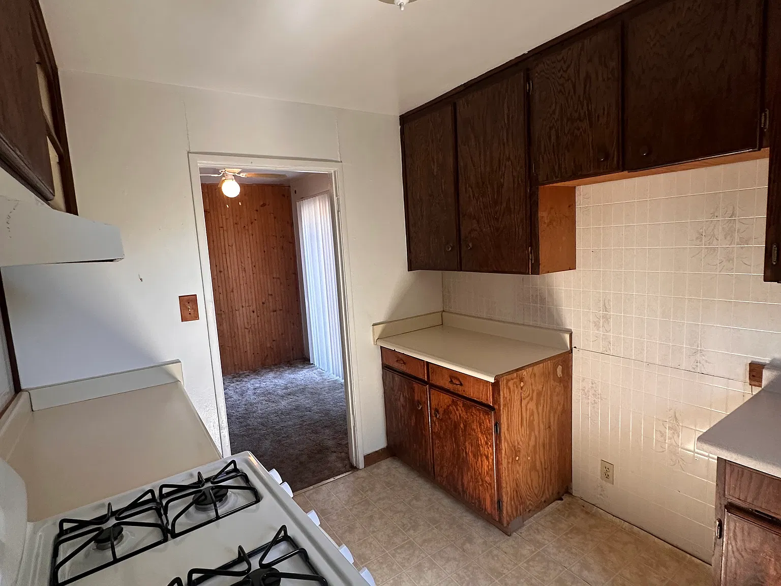 3 bed, 950 sqft, $1,750 — Photo 3