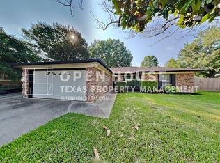 7020 Oakfield Corner Ct, Fort Worth, TX 76182