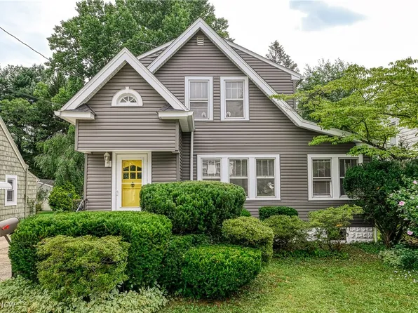 459 Longmere Dr, Kent, OH 44240