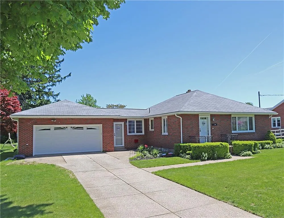 2913 Highland Rd photo 1