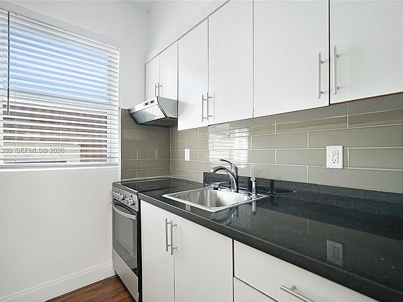 4th image of 320 80th St APT 14