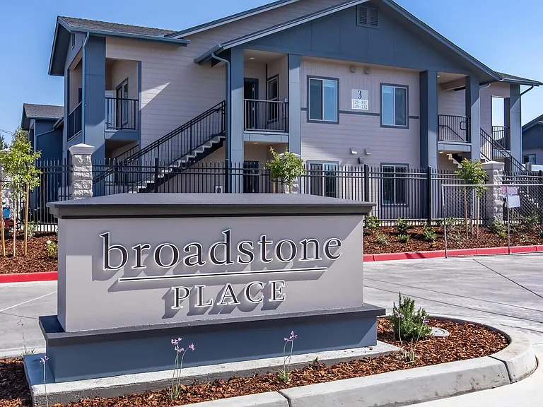 Broadstone Place — Photo 9