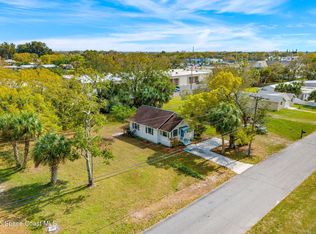90 NW Carolina St, Melbourne, FL 32904