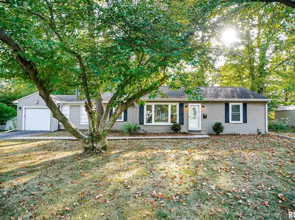 324 W Stonegate Rd, Peoria, IL 61614