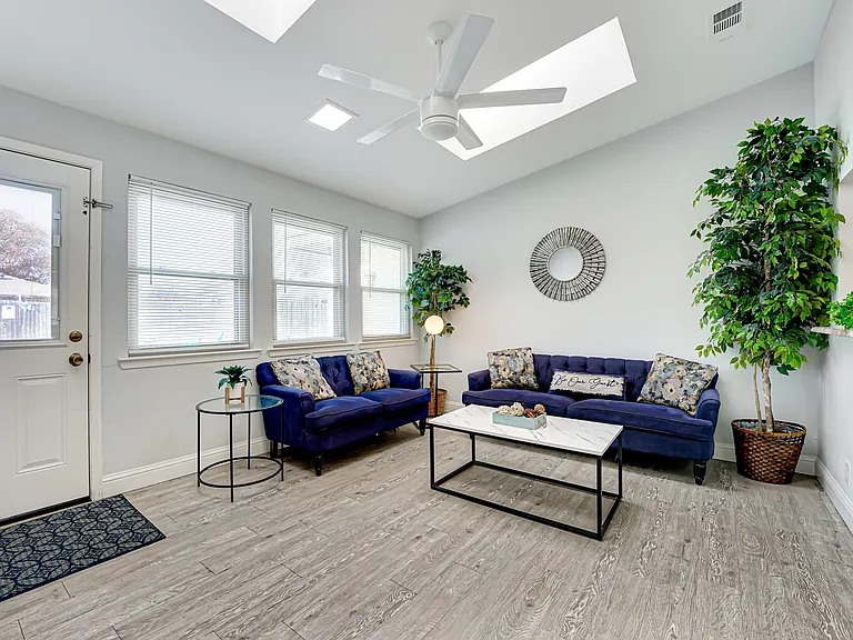 13421 Whispering Hills Dr — Photo 31