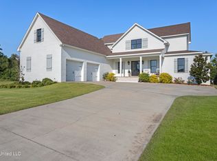 407 Goose Pointe Blvd, Biloxi, MS 39531