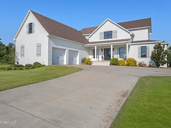 407 Goose Pointe Blvd, Biloxi, MS 39531