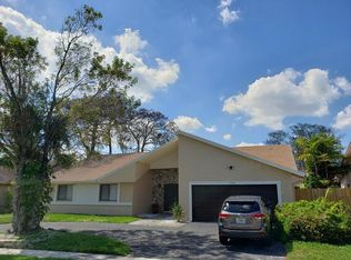 7028 NW 49th Ct, Lauderhill, FL 33319