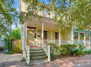 121 W Duffy St, Savannah, GA 31401