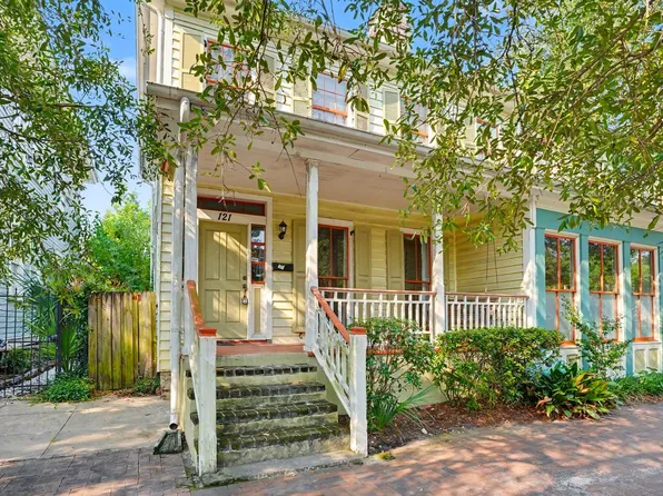 121 W Duffy St, Savannah, GA 31401
