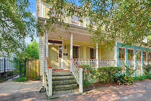 121 W Duffy St Photo 1