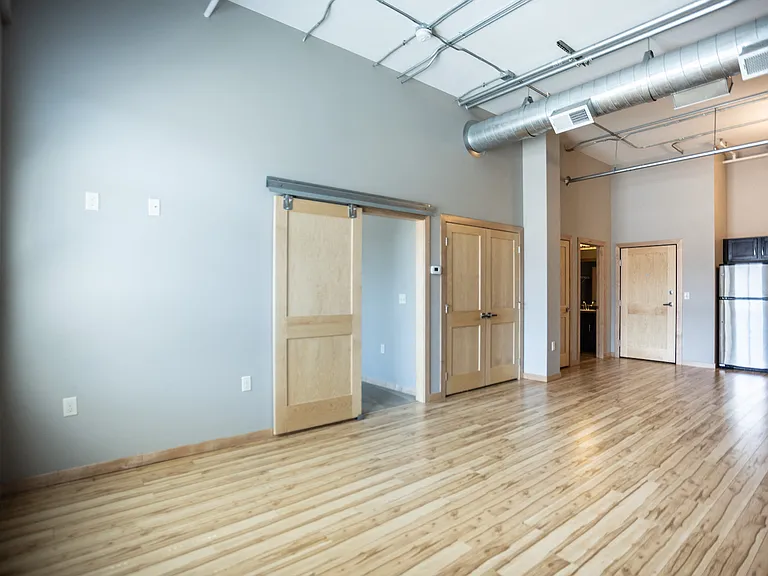 Uptown Exchange Lofts — Photo 8