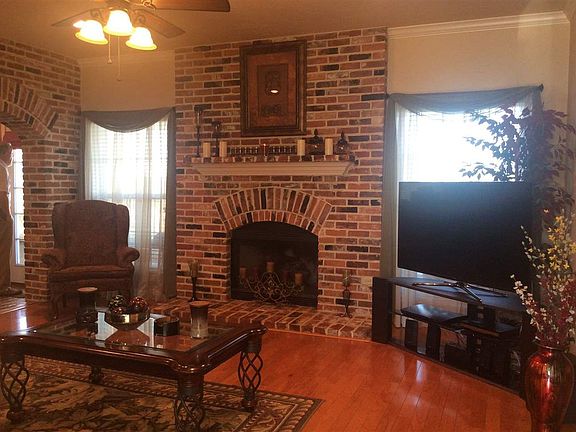 4th image of 9690 Meadowcreek Dr