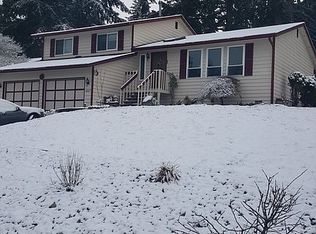1227 NE Taftson St, Oak Harbor, WA 98277