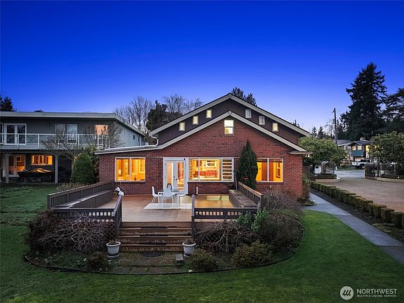 3rd image of 4728 NE 172nd Street