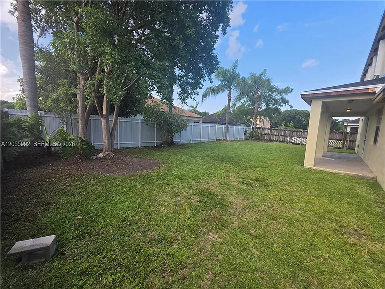12745 SW 204th Ln — Photo 29