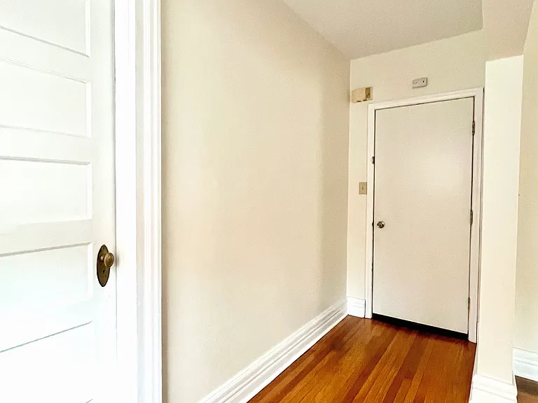 1228 Union St #3 — Photo 3