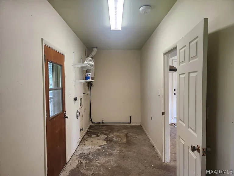 1203 Oates Rd — Photo 43