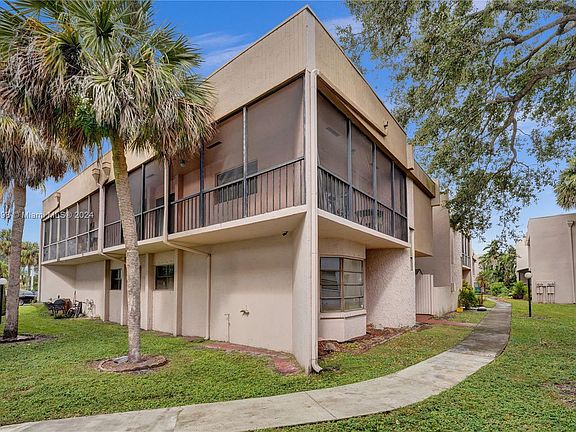3rd image of 2700 S University Dr APT 4B