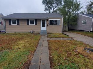 216 Briarwood Dr, Granite City, IL