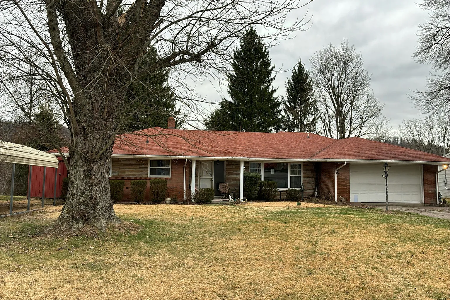 181 Hillcrest Dr photo 1