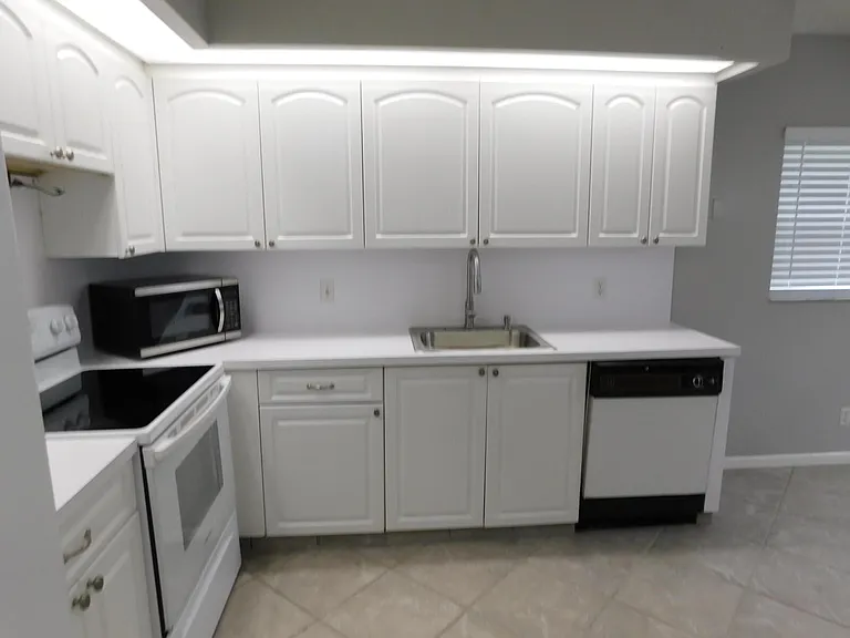 12800 SW 7th Ct #115 — Photo 34