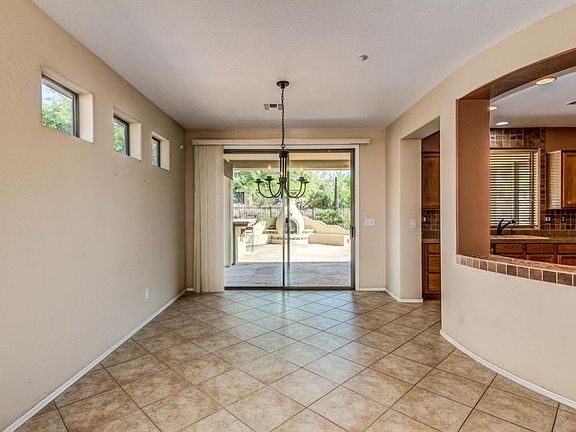 4th image of 1914 W Steinbeck Dr