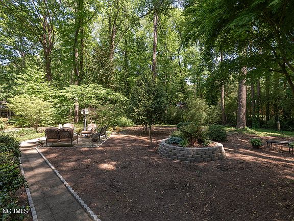 5th image of 2002 Forest Hill Drive