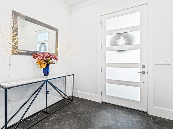 4th image of 4248 Los Palos Pl