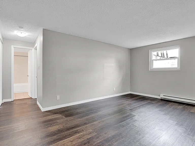 24 Union St — Photo 11