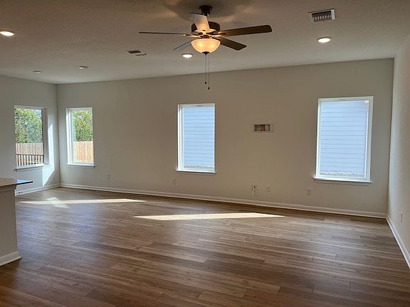 3rd image of 303 Lucky Ave