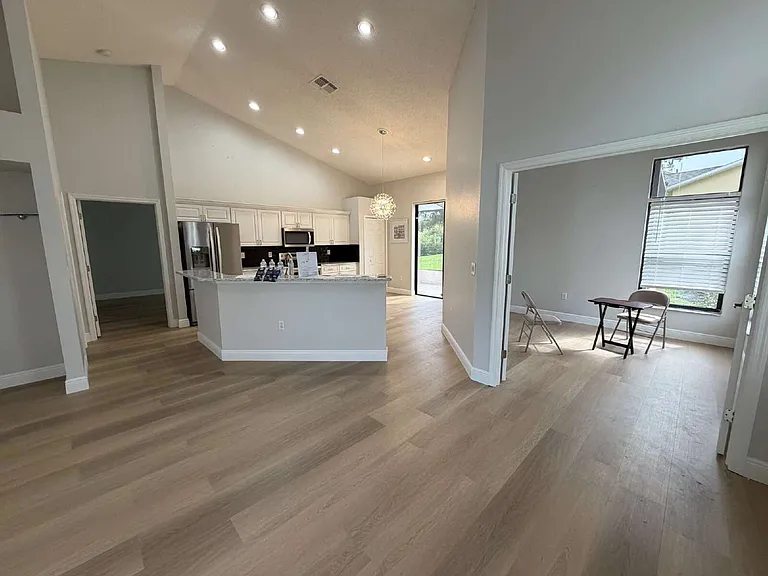 6240A Fairskies Dr — Photo 5