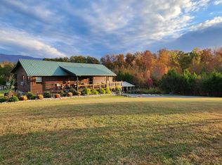 1849 Indian Creek Rd, Dandridge, TN 37725