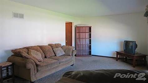2nd image of 2205 S Oakhill Ave