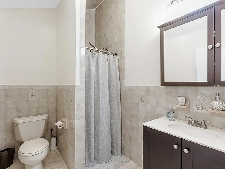 6405 Liberty Ave #5J — Photo 13