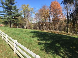 Peach Ridge Rd, Athens, OH 45701