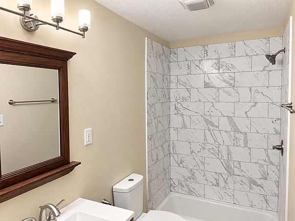 4th image of 102 Hilltop Dr