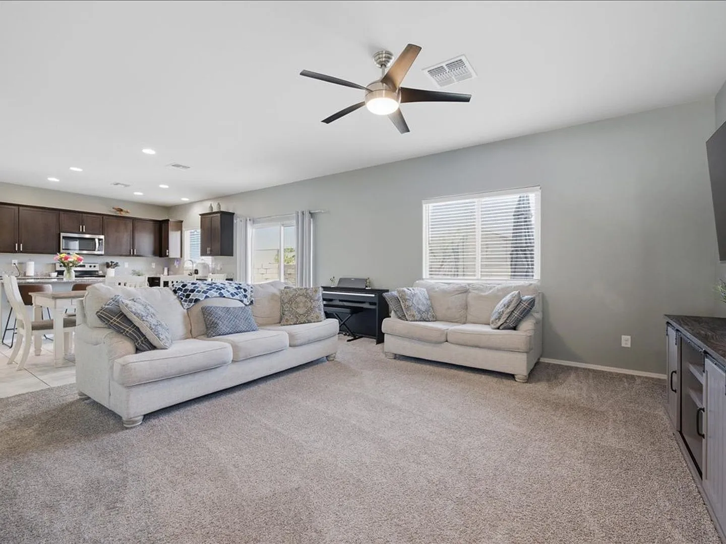 Spacious Two-Story 4-Bedroom Home with Community Amenities! — Photo 4