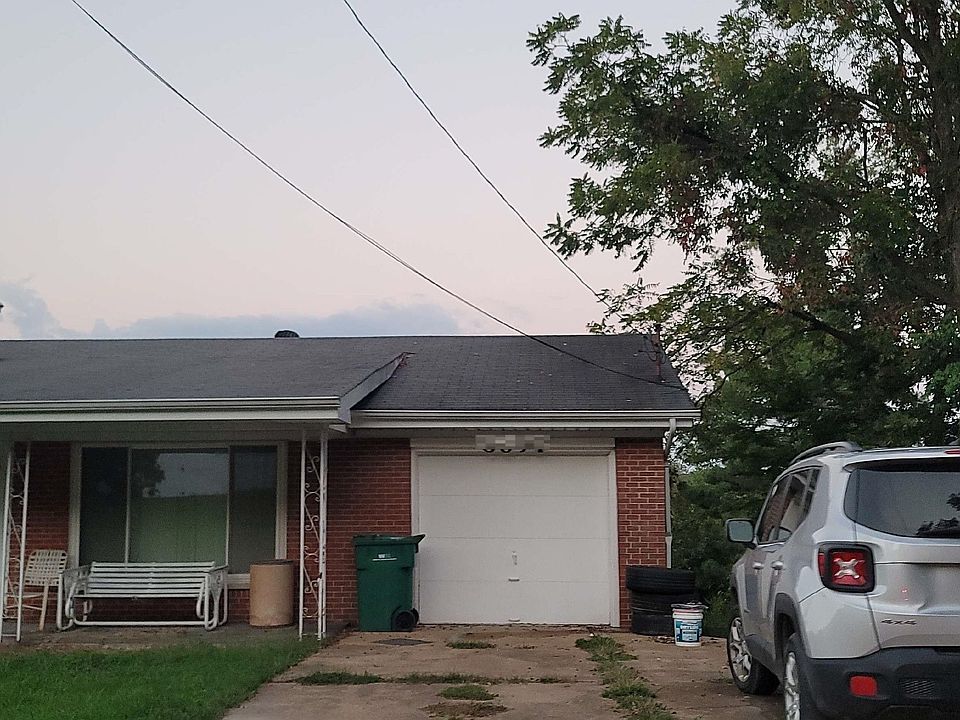 2nd image of 3684 Terrace Dr