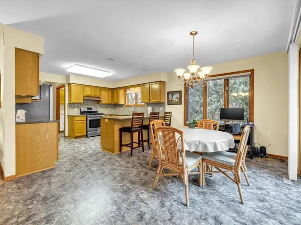 1421 East Racine AVENUE #A, Waukesha, WI 53186