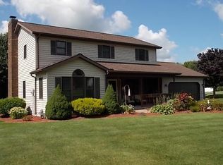 143 Applewood Ln, Slippery Rock, PA 16057