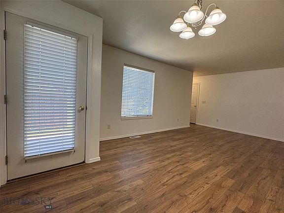 4th image of 211 Michael Grove Ave #1A