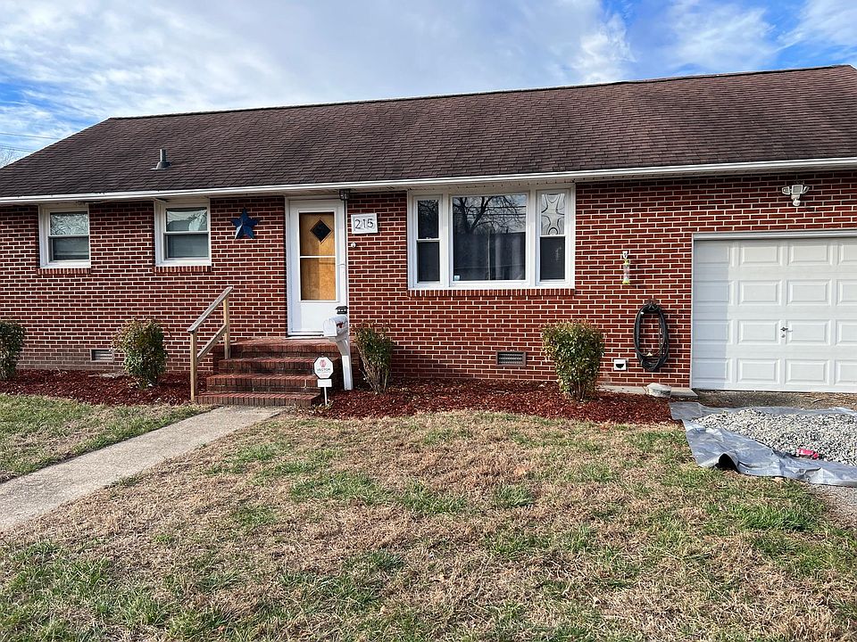 1st image of 215 Patrician Dr