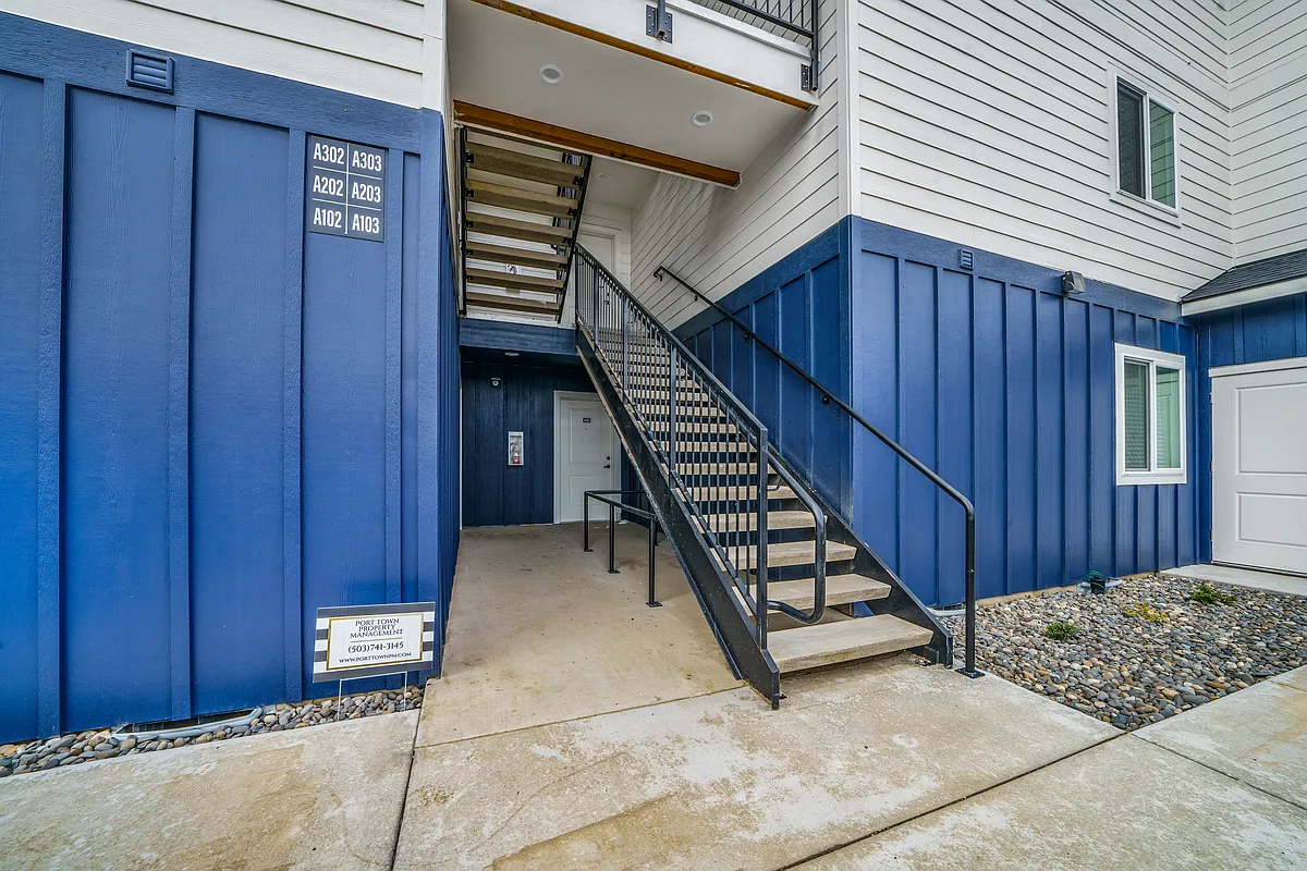 Building Photo - River Run Apartments