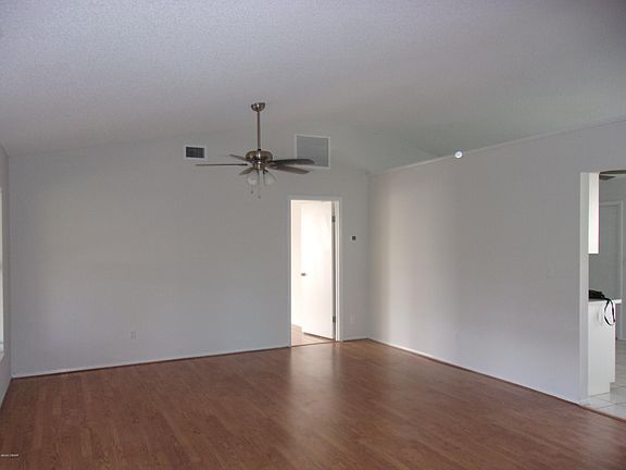 5th image of 4709 Chardonnay Ln