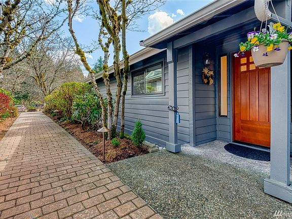 4th image of 15000 Village Green Dr SE #2