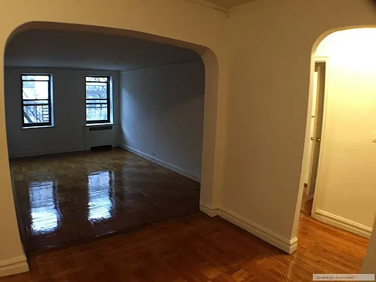 Rented by Sovereign Associates | media 27