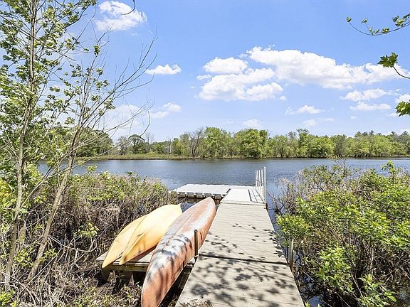 5th image of 389 River Rd