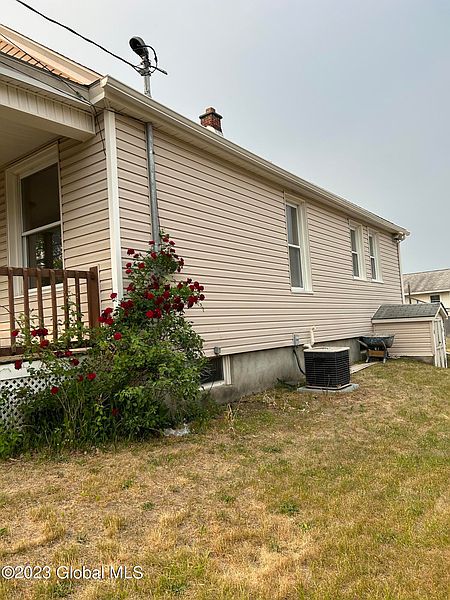 3rd image of 338 Melrose Street