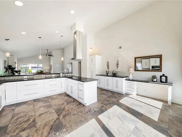 3482 Almond St — Photo 14